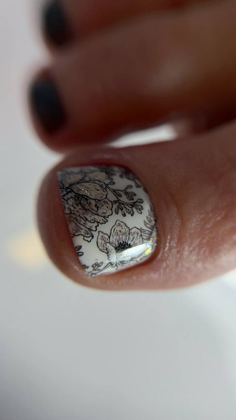 Pedicure Flowers. Black. Foil gold. Nail water decals SF-174
