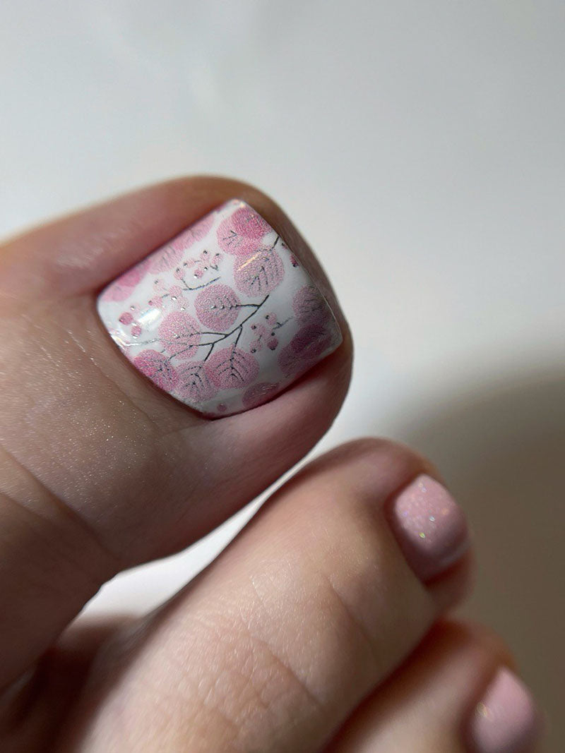 Pedicure Twigs with round leaves. Foil silver. Large. Nail water decals SF-189