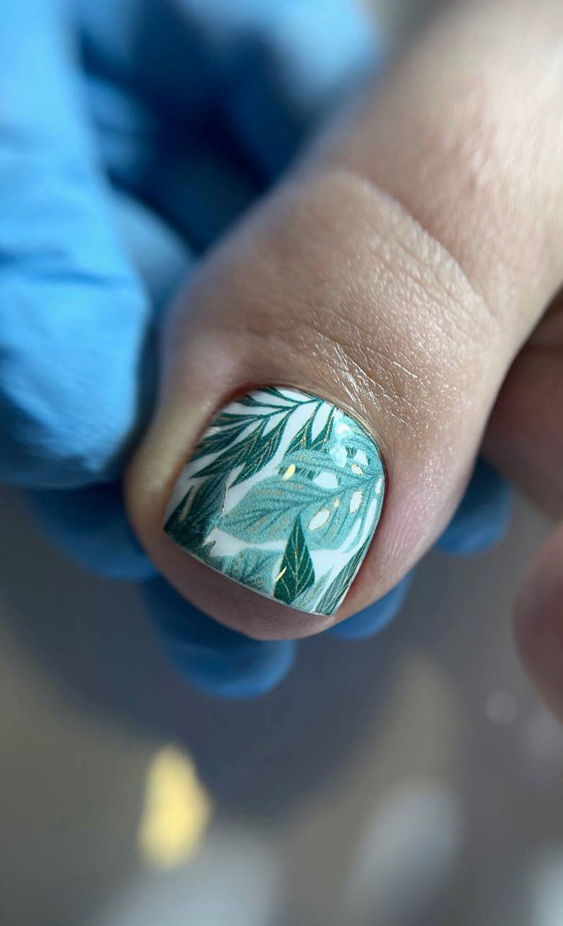 Pedicure Green leaves. Foil gold. Nail water decals SF-194