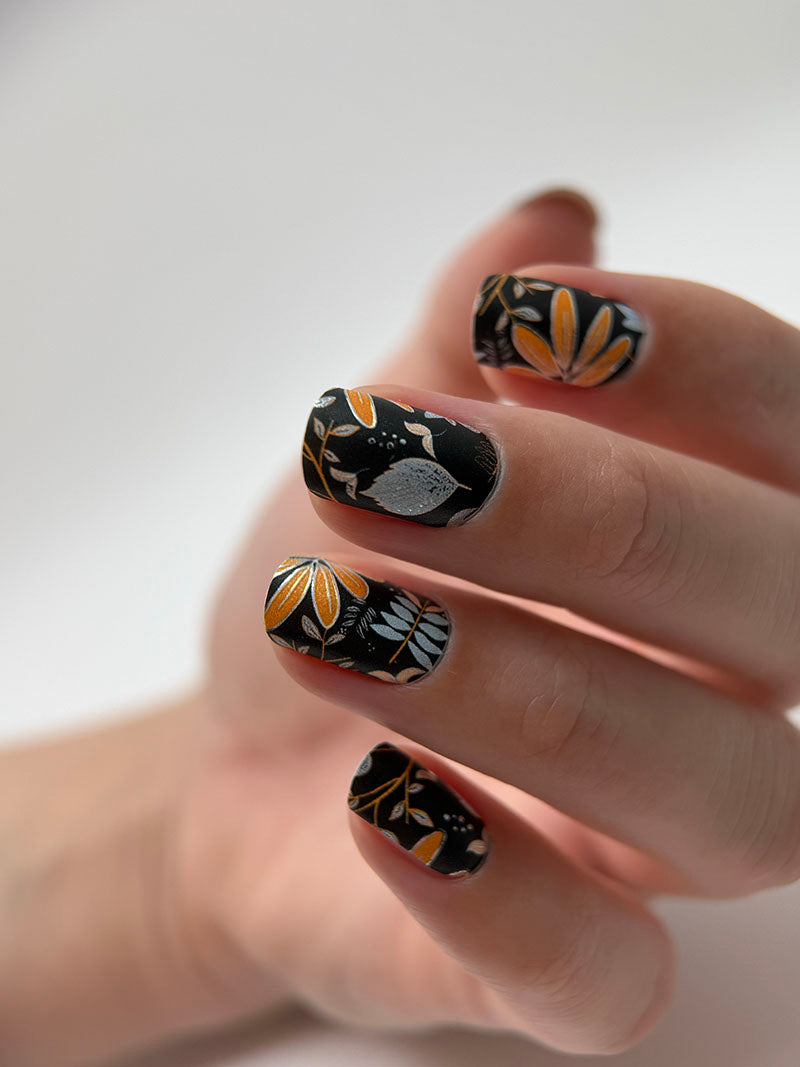 Manicure Twigs with leaves. Silver Foil. Nail wraps WM-304