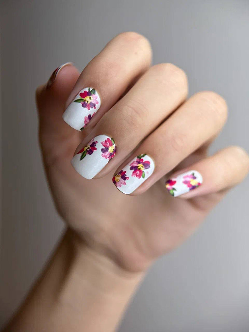Manicure Designer flowers. Gold Foil. Nail wraps WM-366