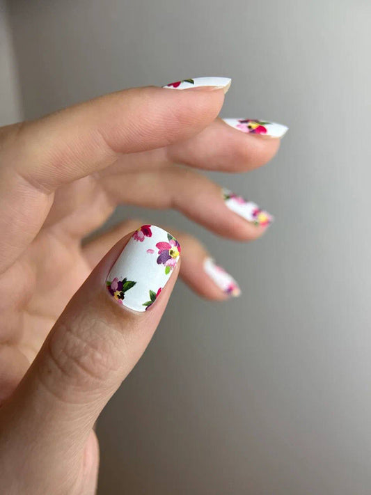Manicure Designer flowers. Gold Foil. Nail wraps WM-366