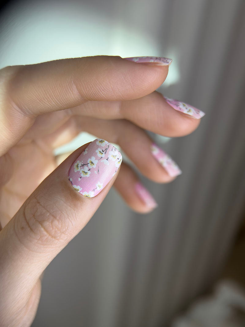 Manicure Small flowers. Gradient. Nail wraps WM-436