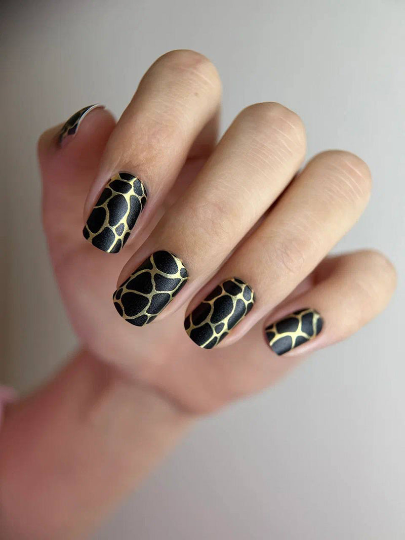 Manicure Giraffe. Colored Foil (Bronze). Nail wraps WM-474