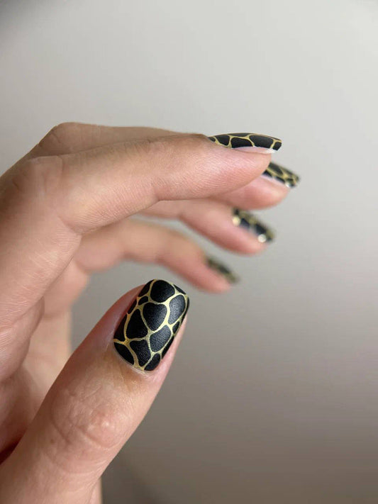 Manicure Giraffe. Colored Foil (Bronze). Nail wraps WM-474