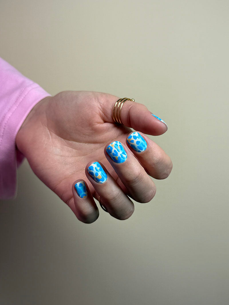 Manicure Leo Blue and Strokes. Nail wraps WM-519