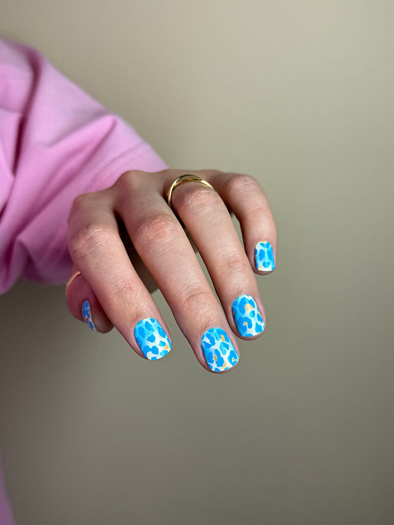 Manicure Leo Blue and Strokes. Nail wraps WM-519