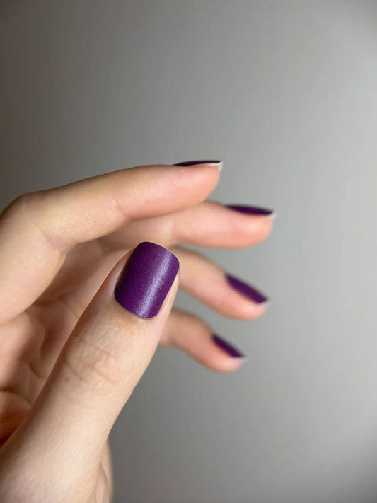 Manicure Plum. Nail wraps WM-534
