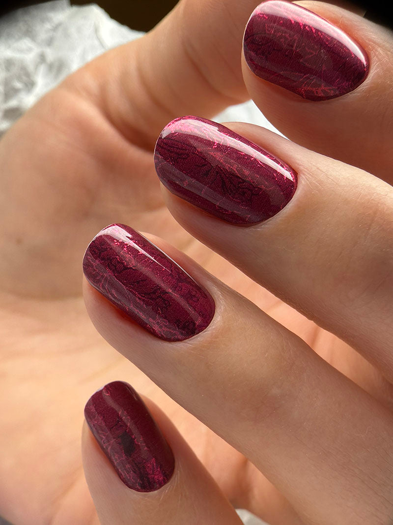 Manicure Burgundy Leaves. Colored Foil. Nail wraps WM-549