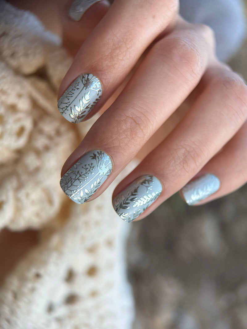Manicure Flowers Beige. Colored Foil. Nail wraps WM-555