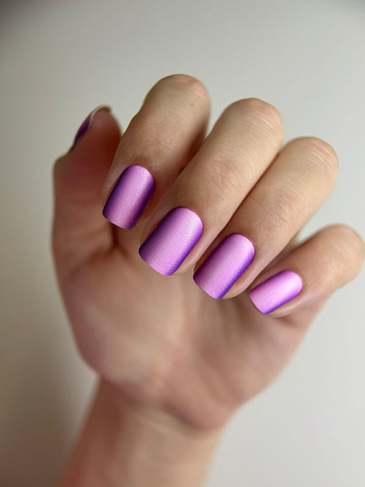 Manicure Gradient. Purple. Nail wraps WM-559