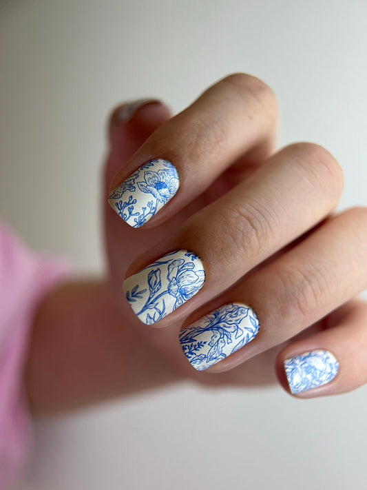 Manicure Blue Flowers. Nail wraps WM-565