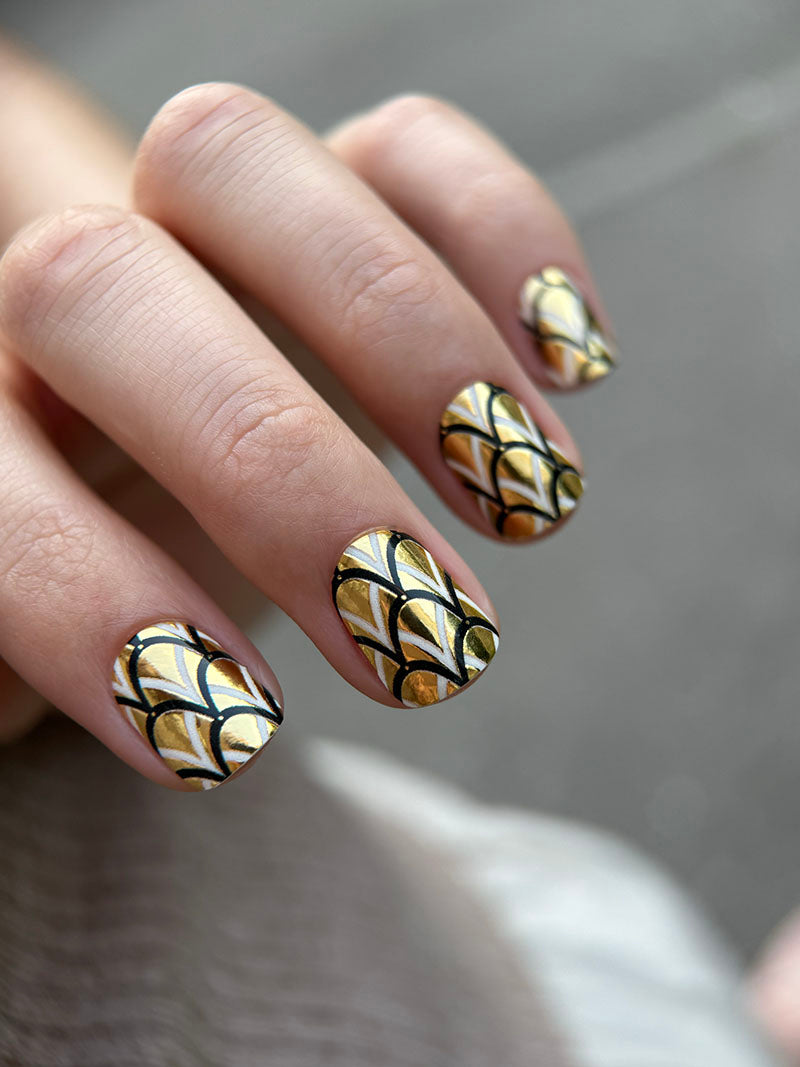 Manicure Large Snake. Gold Foil. Nail wraps WM-594
