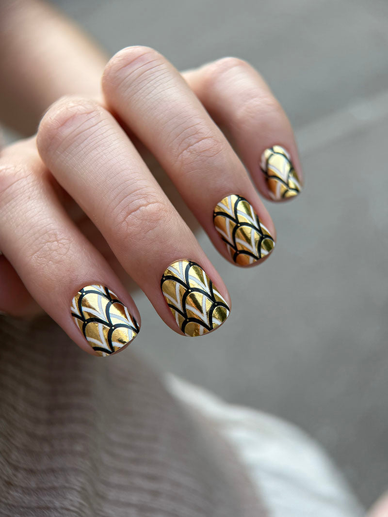 Manicure Large Snake. Gold Foil. Nail wraps WM-594