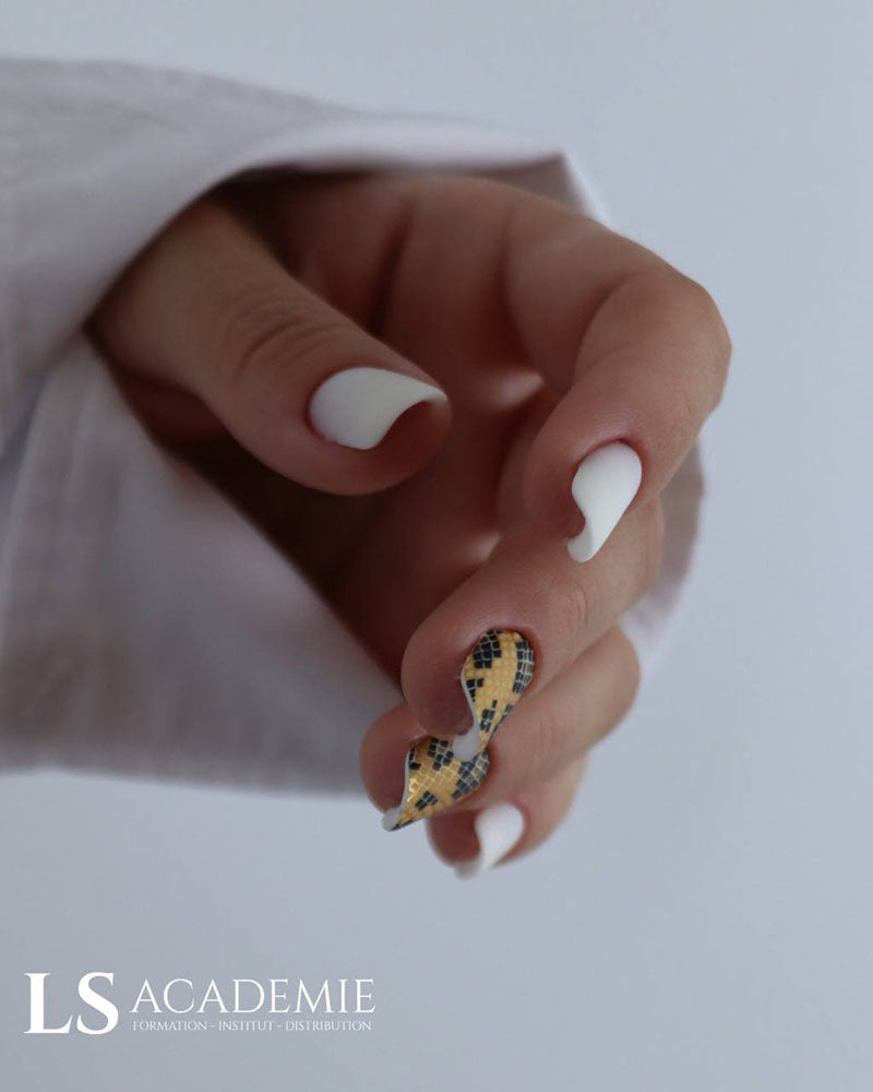Manicure Python. Brown. Gold Foil. Nail wraps WM-599