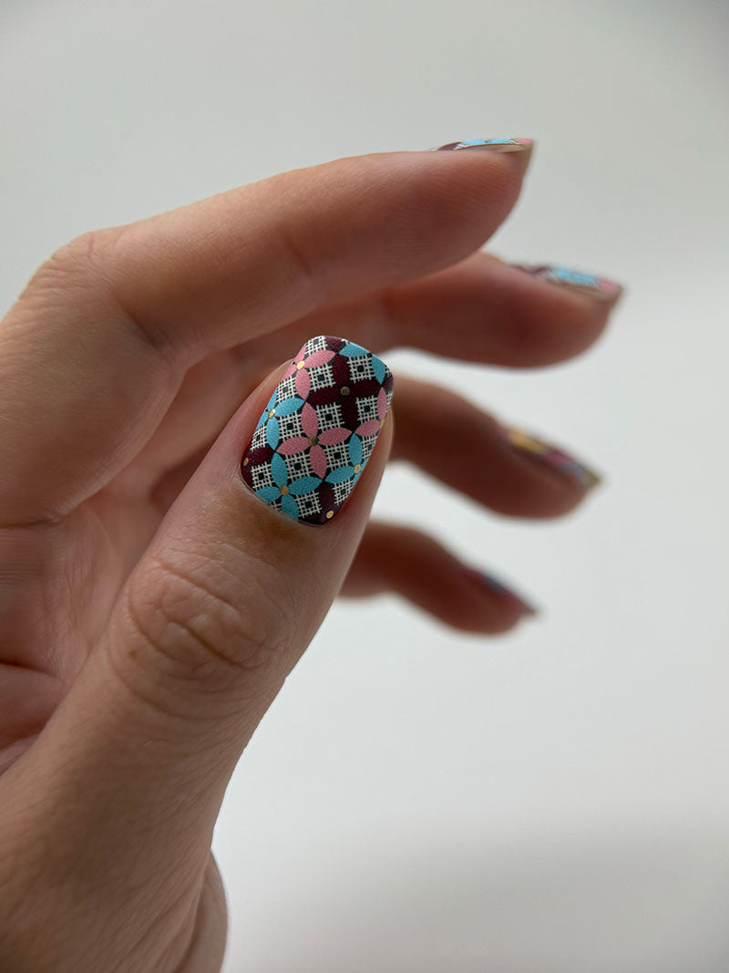 Manicure Waves. Colored Foil (Bronze). Nail wraps WM-614