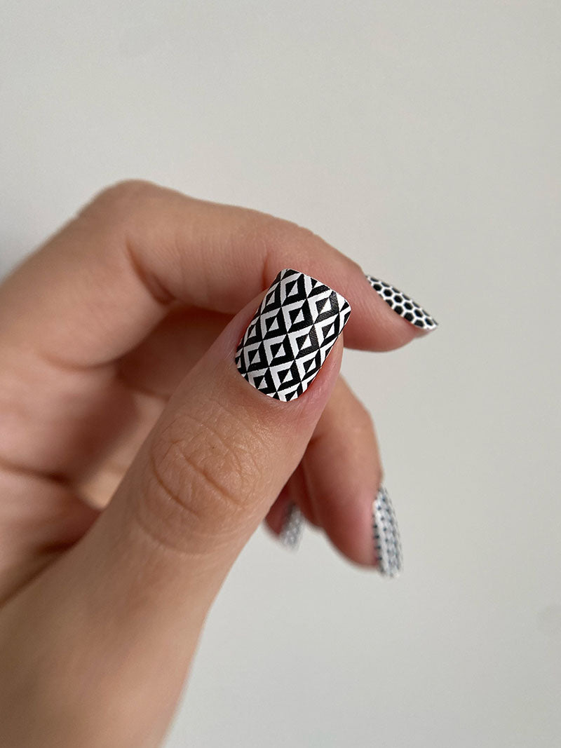 Manicure Geometry. Nail wrap WM-889