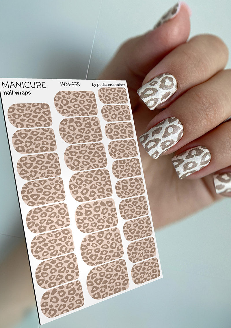 Manicure Leo monochrome. Brown. Nail wrap WM-935