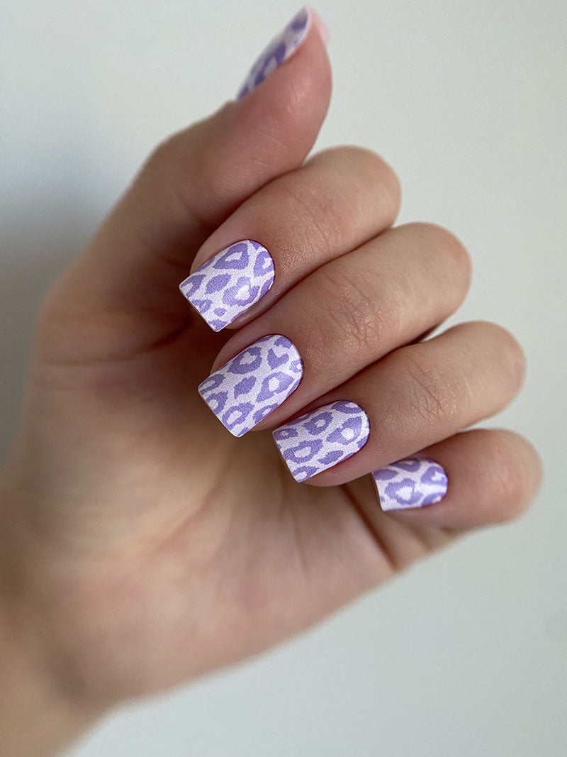 Manicure Leo monochrome. Lilac. Nail wrap WM-943