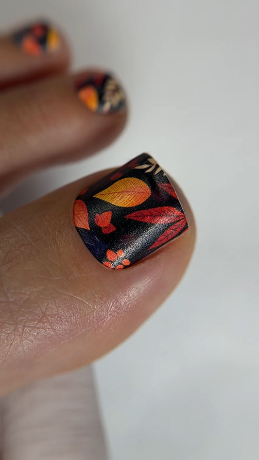 Pedicure Leaves autumn. Nail wraps WR-289