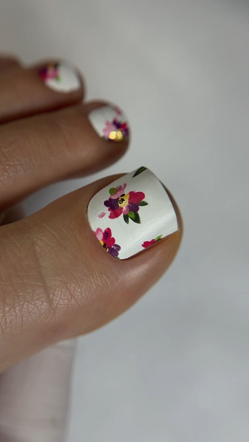 Pedicure Designer flowers. Gold Foil. Nail wraps WR-368