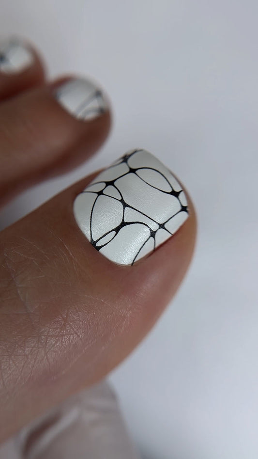 Pedicure Thin lines. Nail wraps WR-392