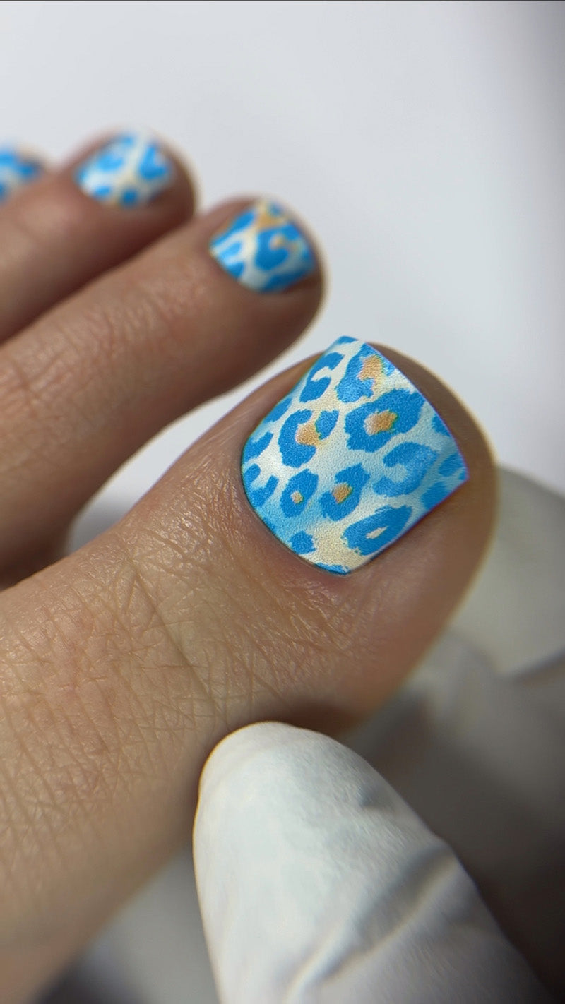 Pedicure Leo Blue and Strokes. Nail wraps WR-497