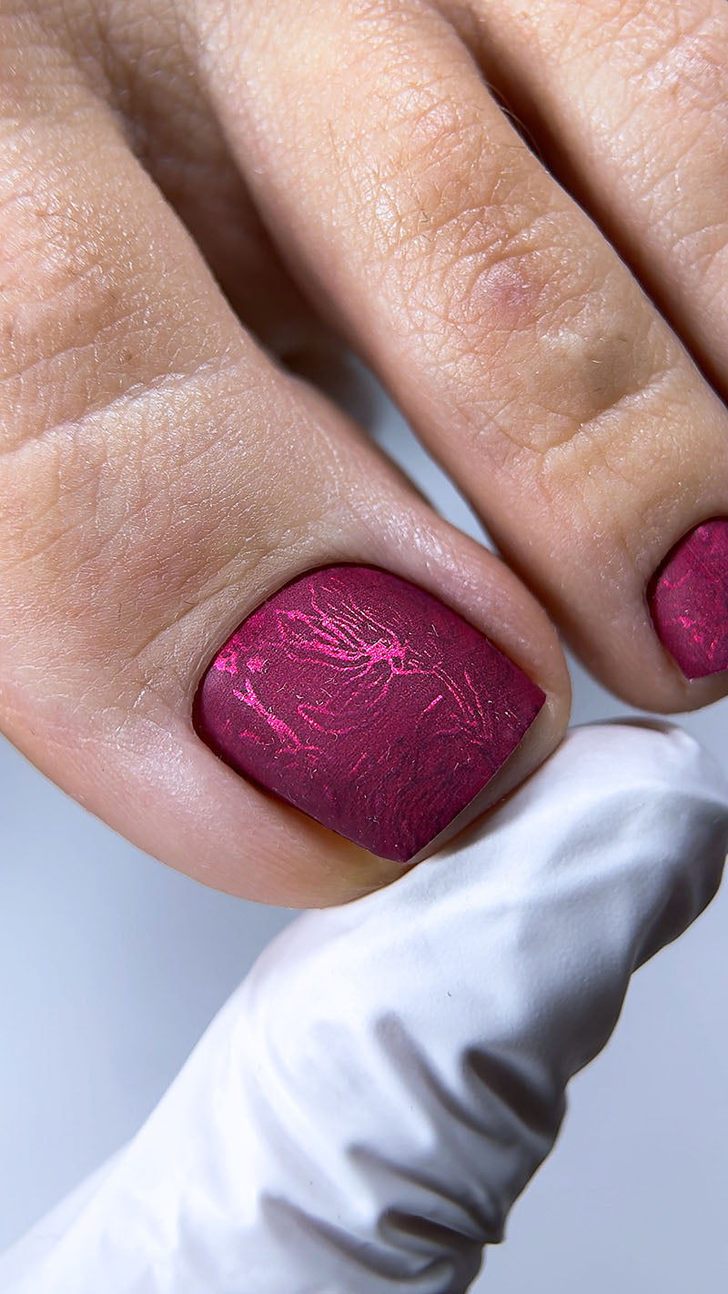 Pedicure Burgundy Leaves. Colored Foil. Nail wraps WR-548