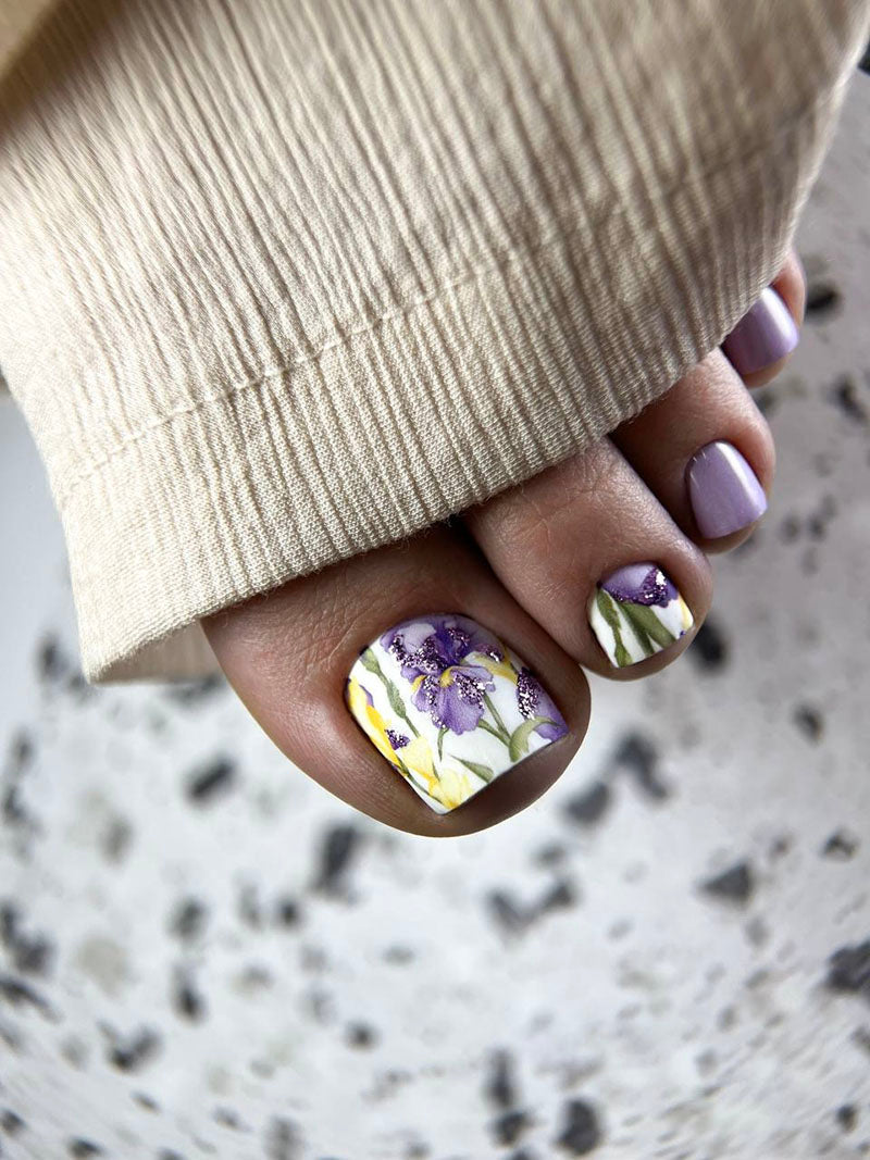 Pedicure Irises. Nail wraps WR-564