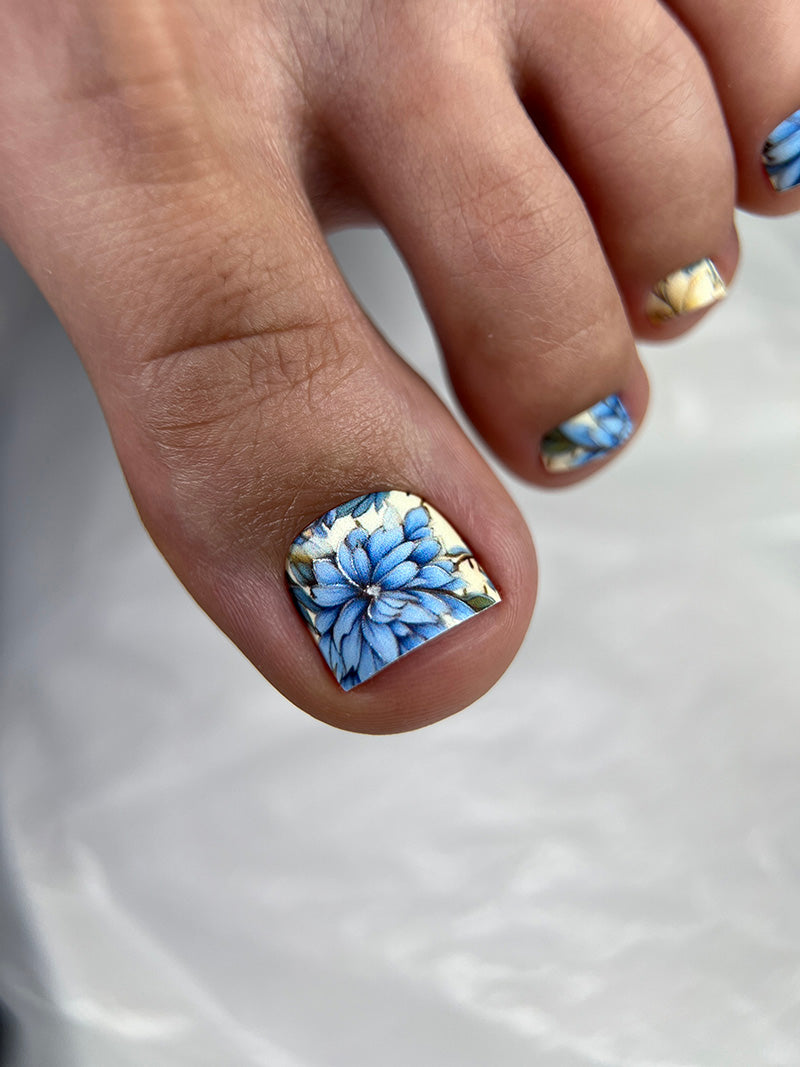 Pedicure Flowers. Silver Foil. Nail wraps WR-580