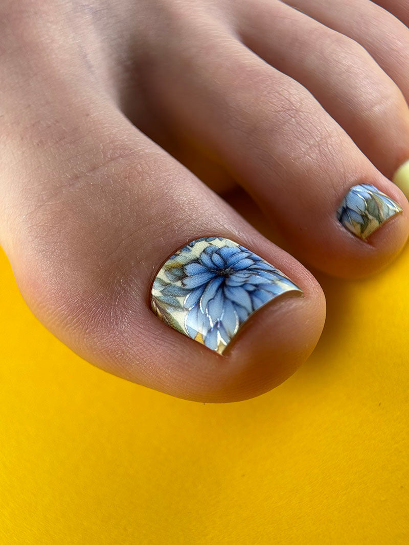 Pedicure Flowers. Silver Foil. Nail wraps WR-580