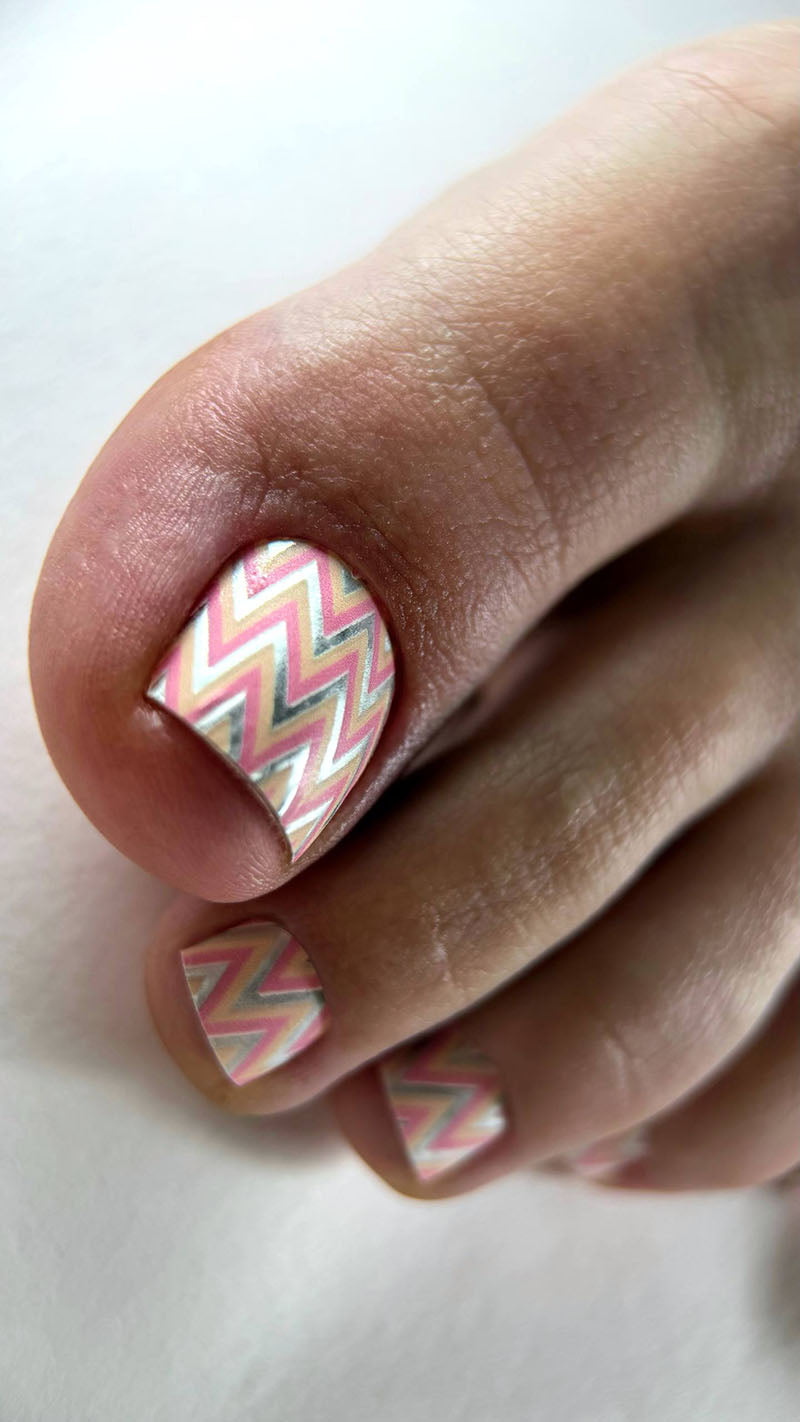 Pedicure Peach Zigzag. Silver Foil. Nail wrap WR-696