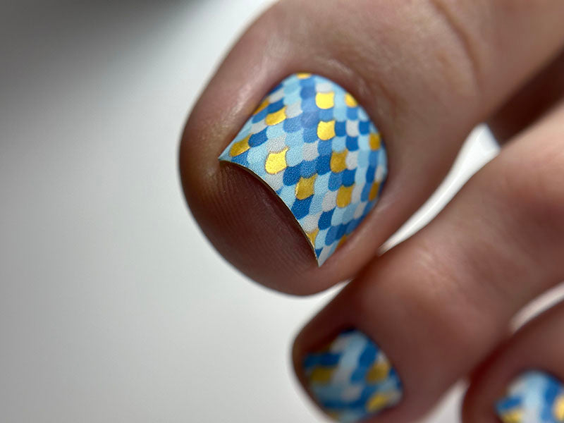 Pedicure Python blue. Foil gold. Nail wrap WR-775