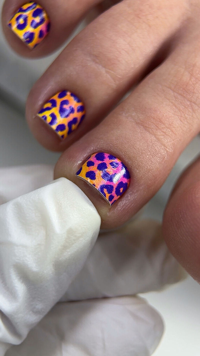 Pedicure Leo. Purple spots. Nail wrap WR-843
