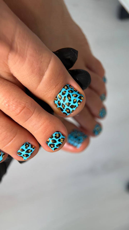 Pedicure Leo turquoise. Foil gold. Nail wrap WR-861