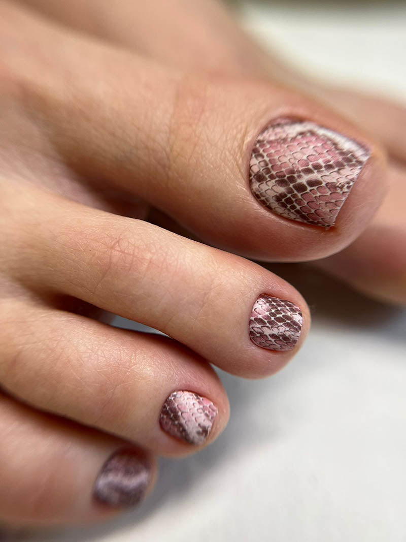 Pedicure Python. Color. Pink. Nail water decals SD-117