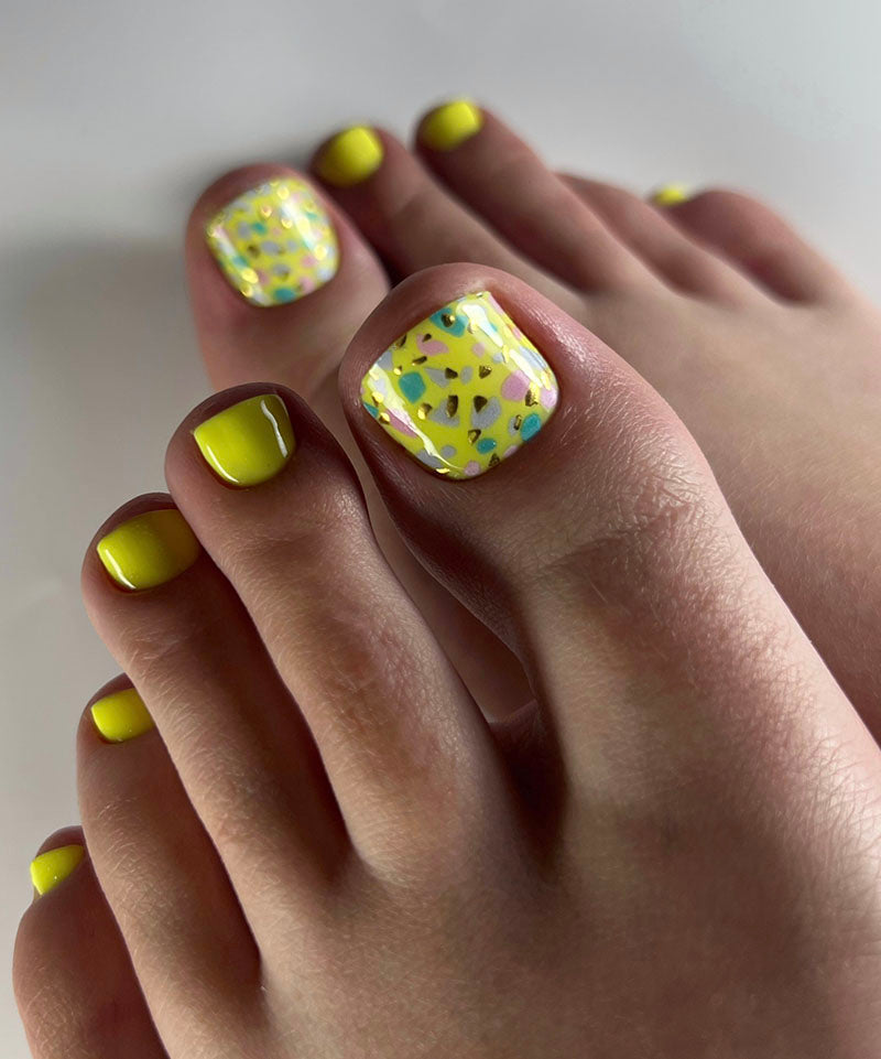 Pedicure Colored pebbles. Foil gold. Nail water decals SF-147