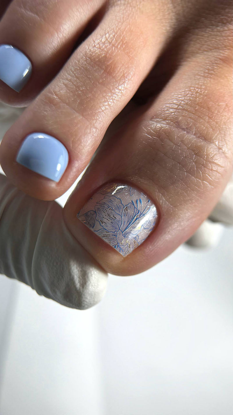 Pedicure Flowers. Blue. Foil gold. Nail water decals SF-173