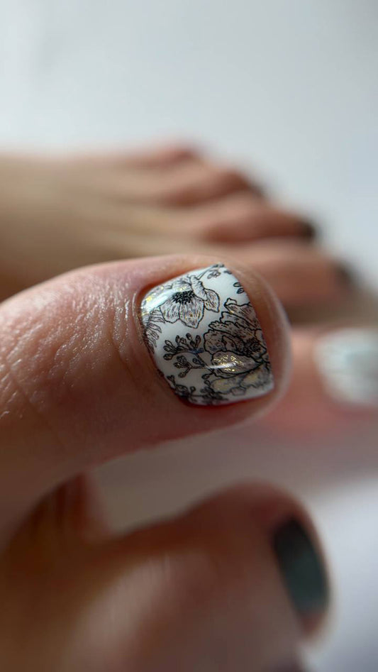 Pedicure Flowers. Black. Foil gold. Nail water decals SF-174