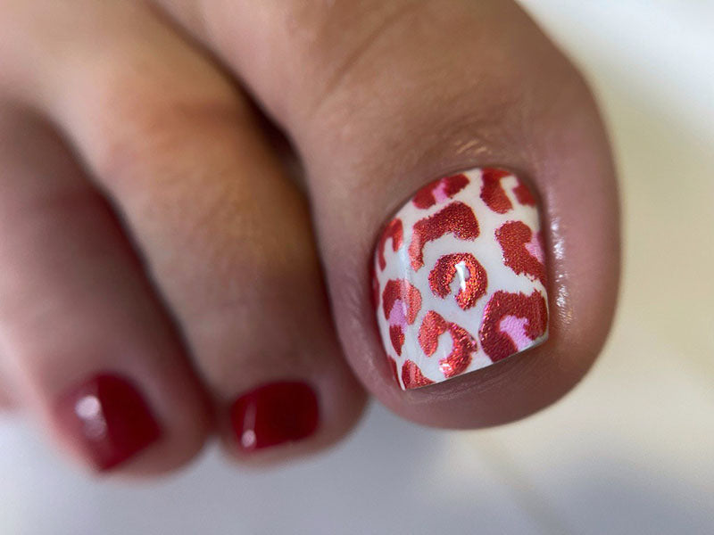 Pedicure Leo. Red. Colored foil. Nail water decals SF-176