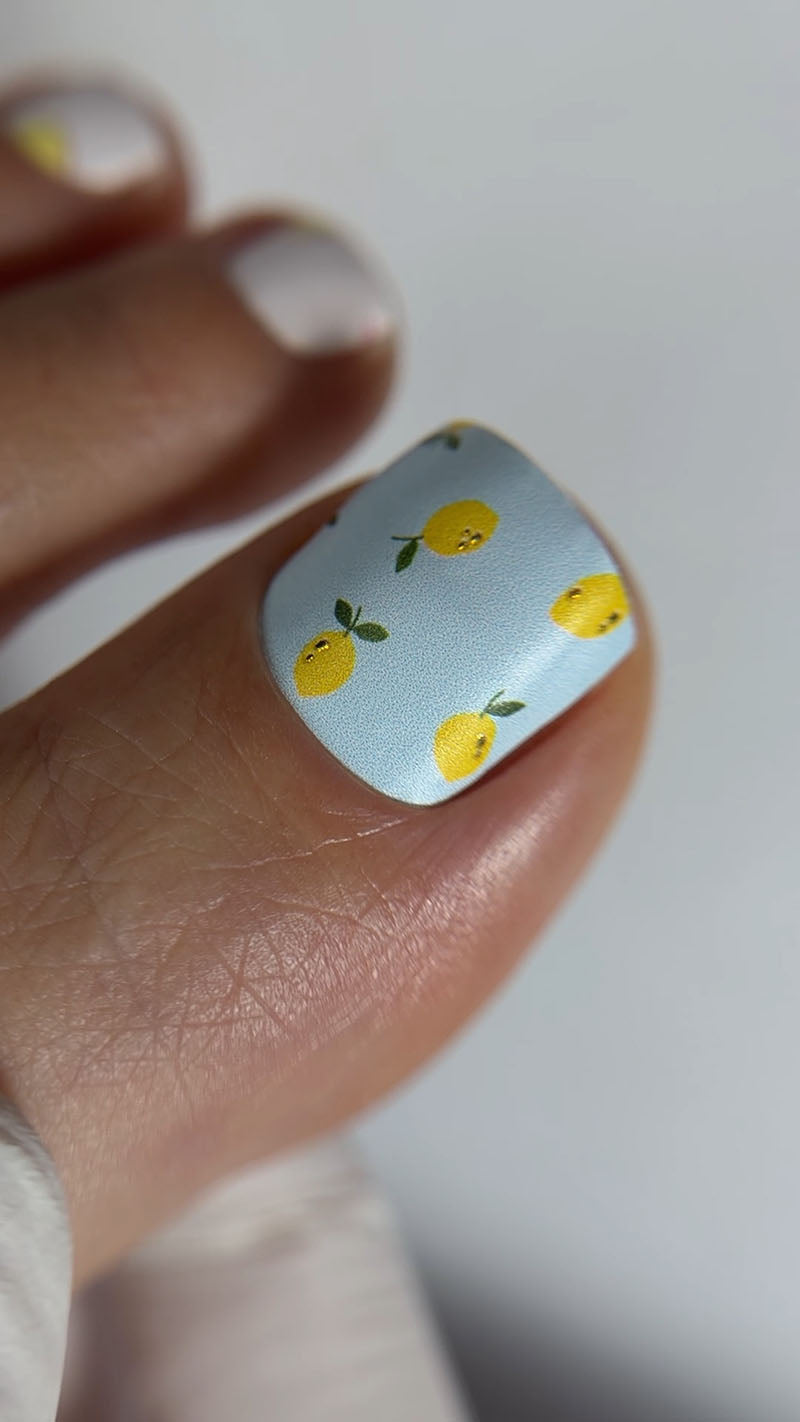 Pedicure Lemons. Gold Foil. Large. Nail wraps WB-371