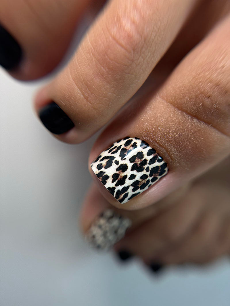 Pedicure Leo small. Brown. Large. Nail wrap WB-959