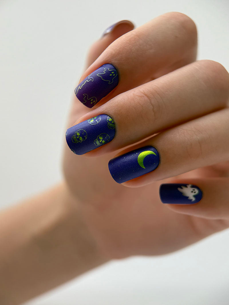 Manicure Halloween purple. Colored Foil. Nail wraps WM-285