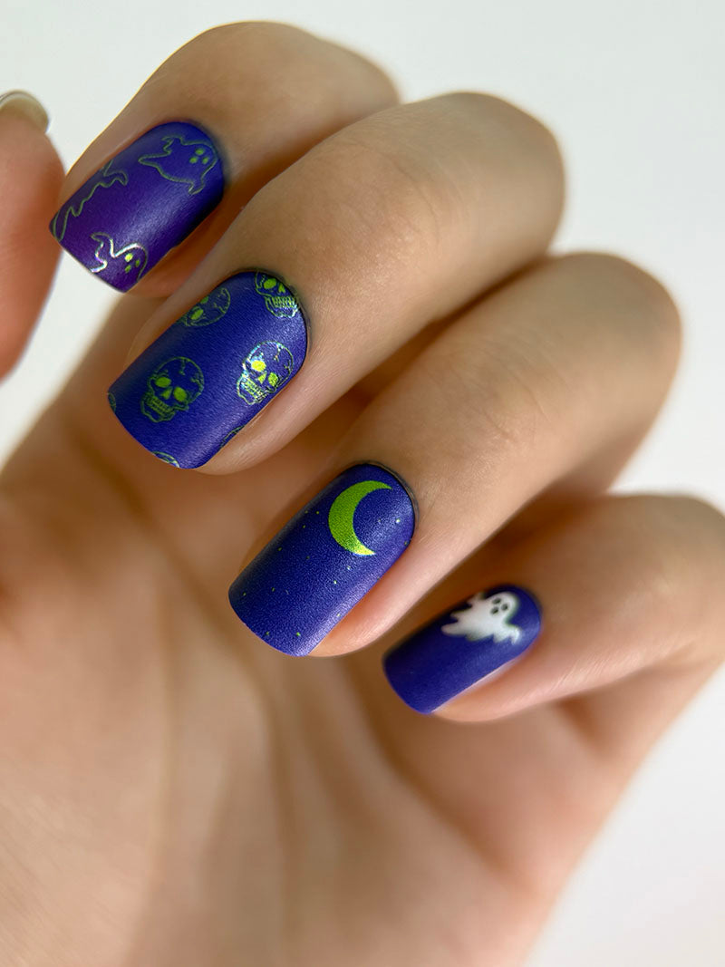 Manicure Halloween purple. Colored Foil. Nail wraps WM-285