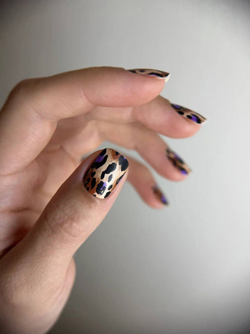 Manicure Leo with purple. Gold Foil. Nail wraps WM-352