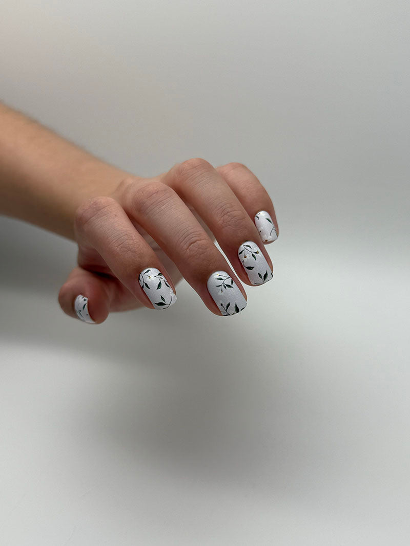 Manicure Small flowers. Gold Foil. Nail wraps WM-355