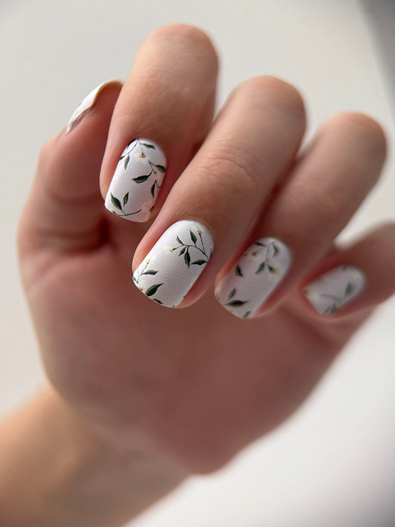 Manicure Small flowers. Gold Foil. Nail wraps WM-355