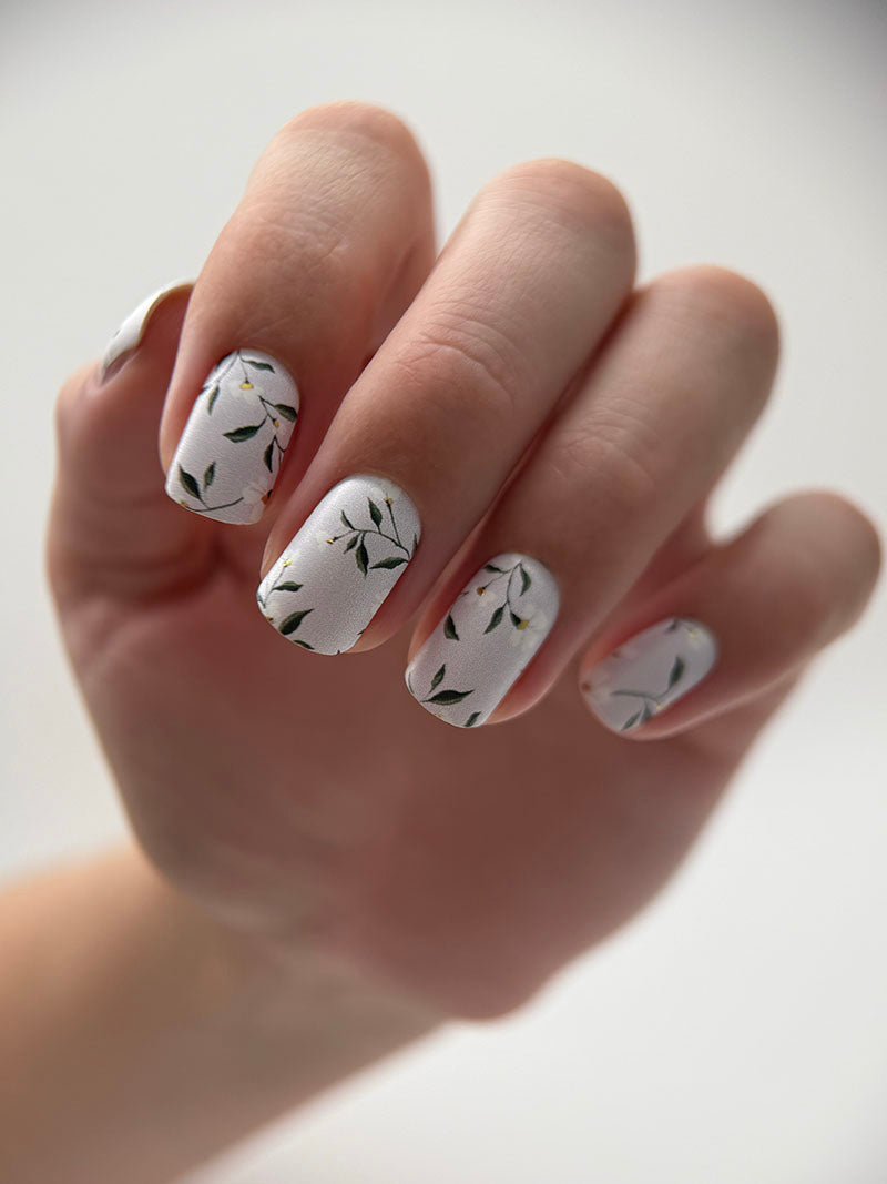 Manicure Small flowers. Gold Foil. Nail wraps WM-355