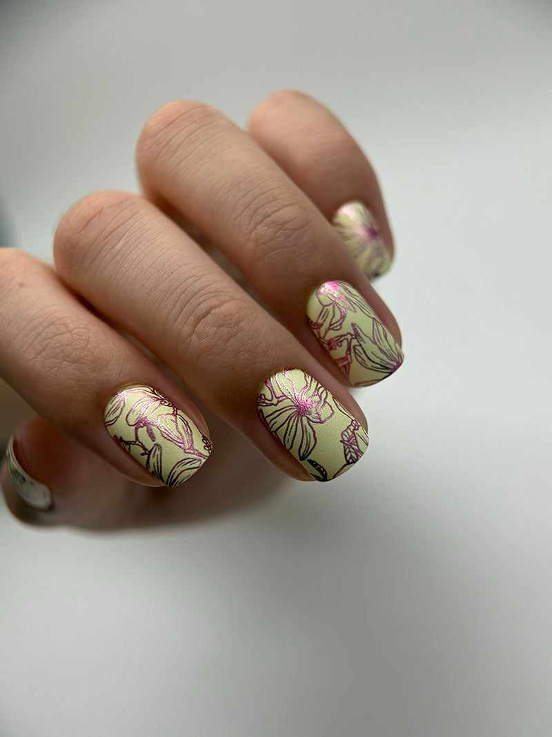 Manicure Outline flowers. Colored Foil. Nail wraps WM-361