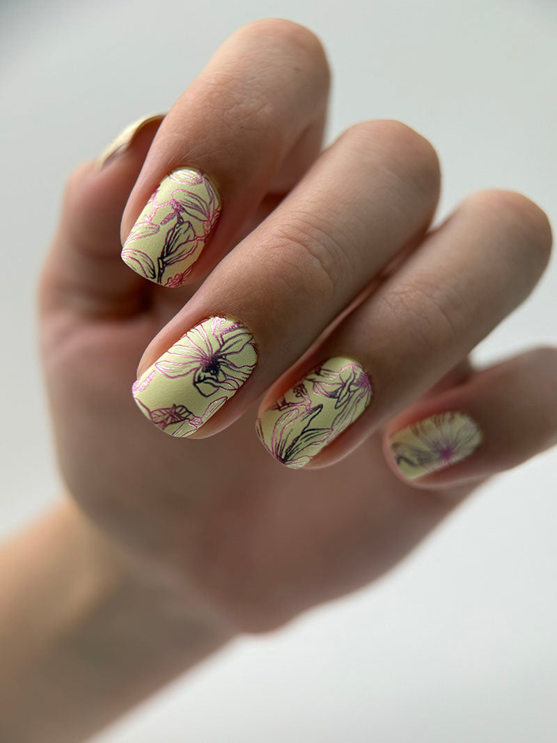 Manicure Outline flowers. Colored Foil. Nail wraps WM-361